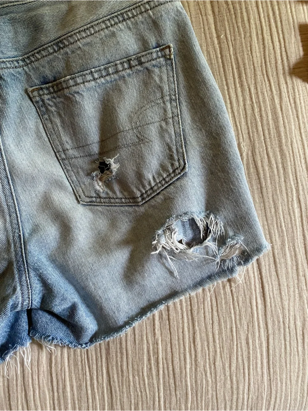 AEO 90s shorts